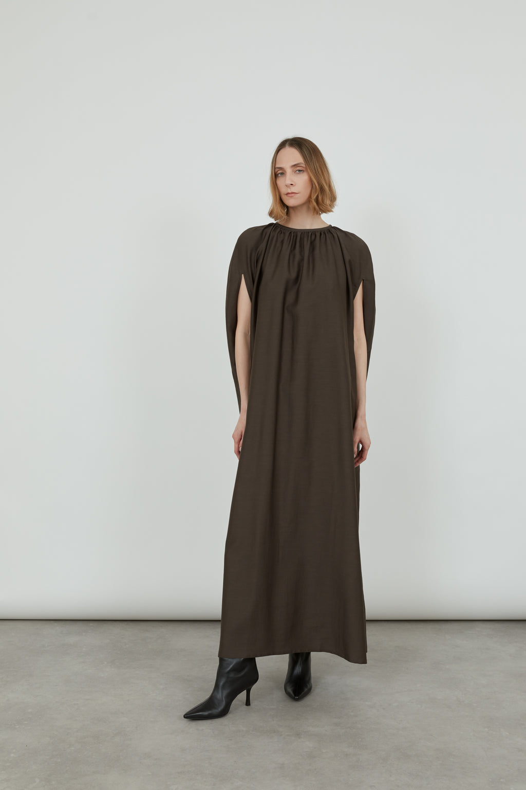 Gillian cape dress | Chocolate - Wool-silk blend