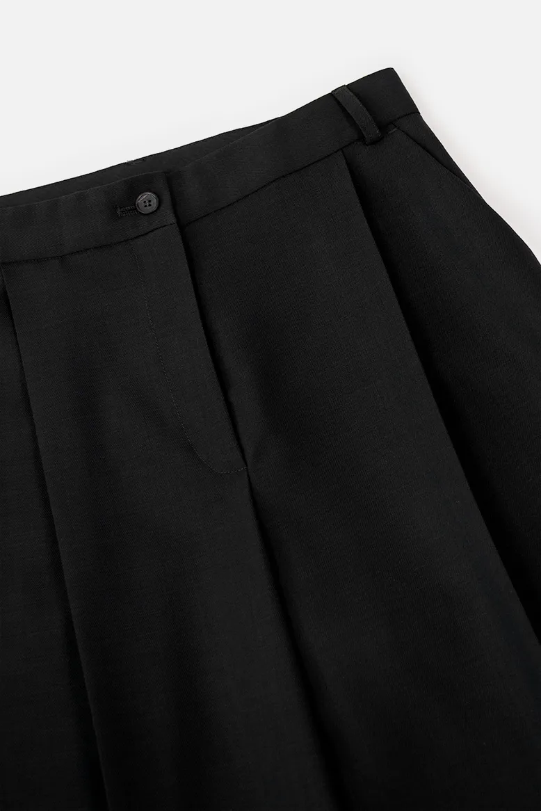 Estee bermudas | Black - Virgin wool