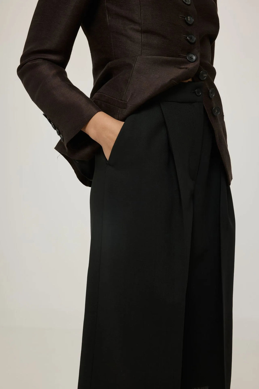 Estee bermudas | Black - Virgin wool