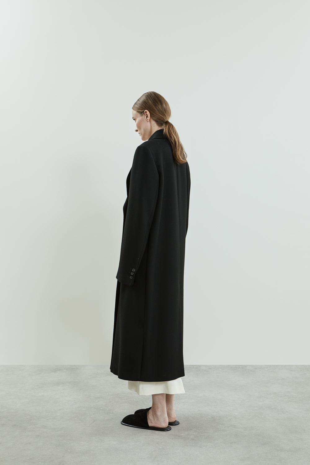 Side view of the Achilles coat.