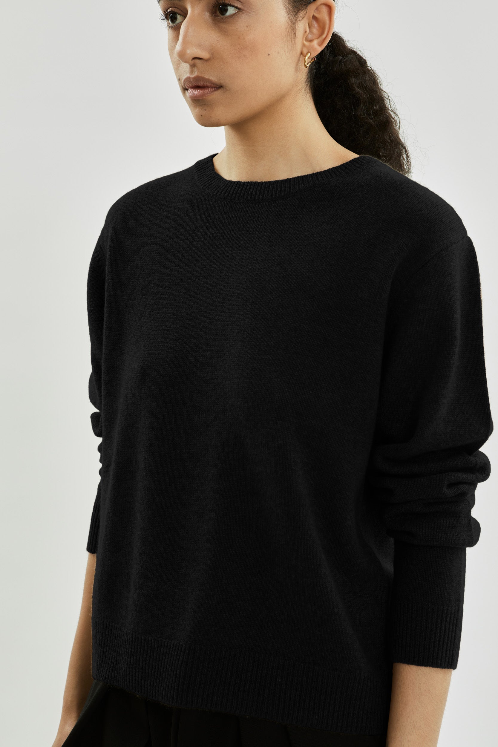 Amana毛衣|黑色 - 羊绒