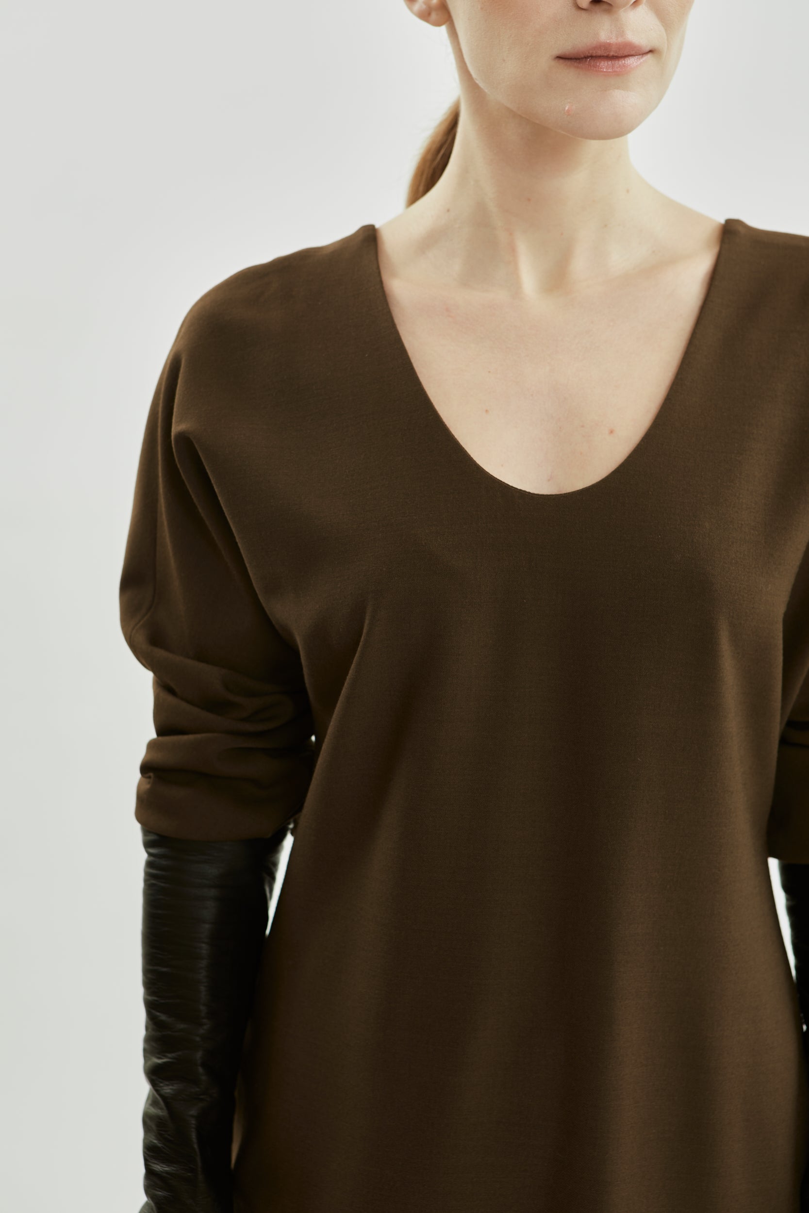Angelina dress | Khaki - Virgin wool blend