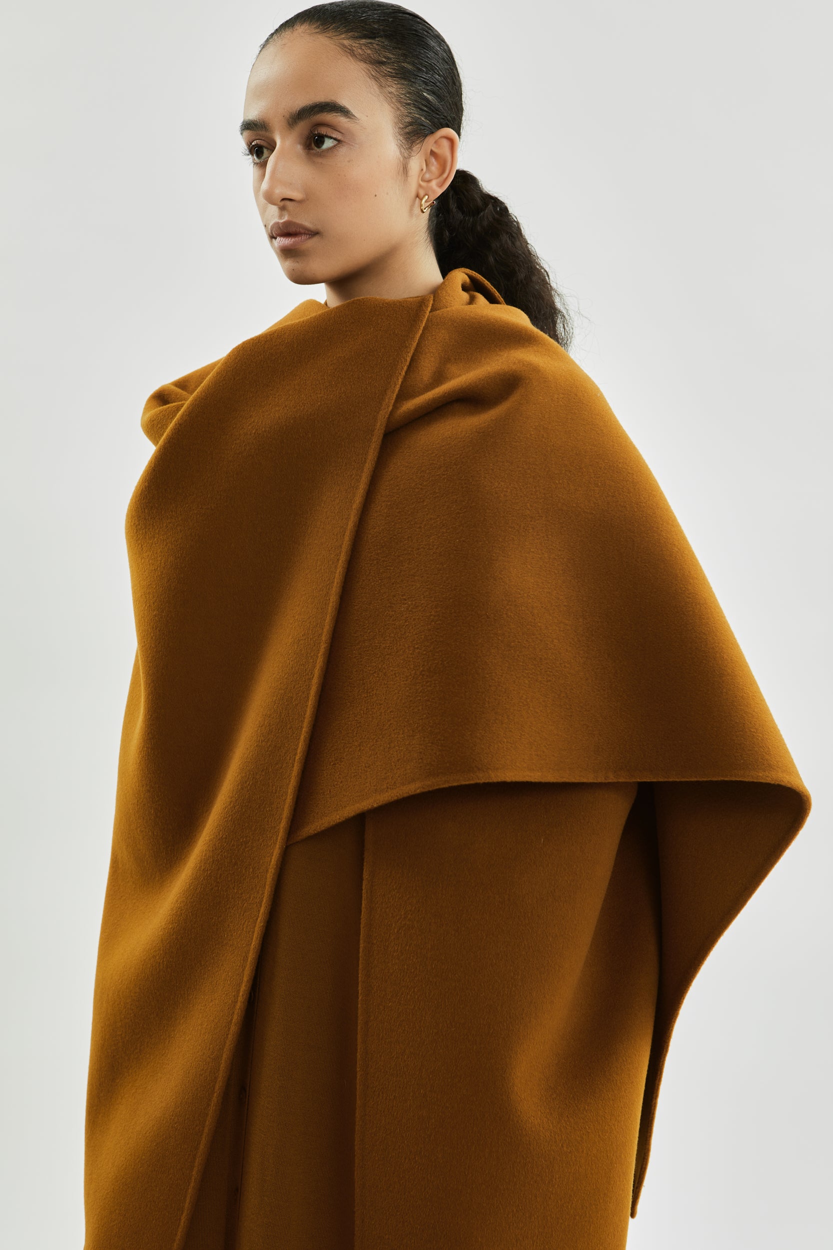 La Collection – Aspen Poncho in Caramel Wool–Cashmere Blend