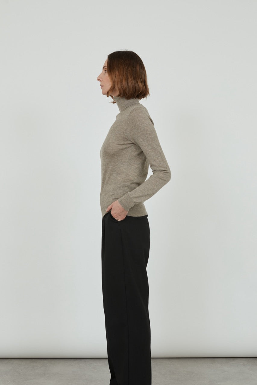 Frederica turtleneck knit | Biscuit - Ultrafine merino-cashmere-silk blend