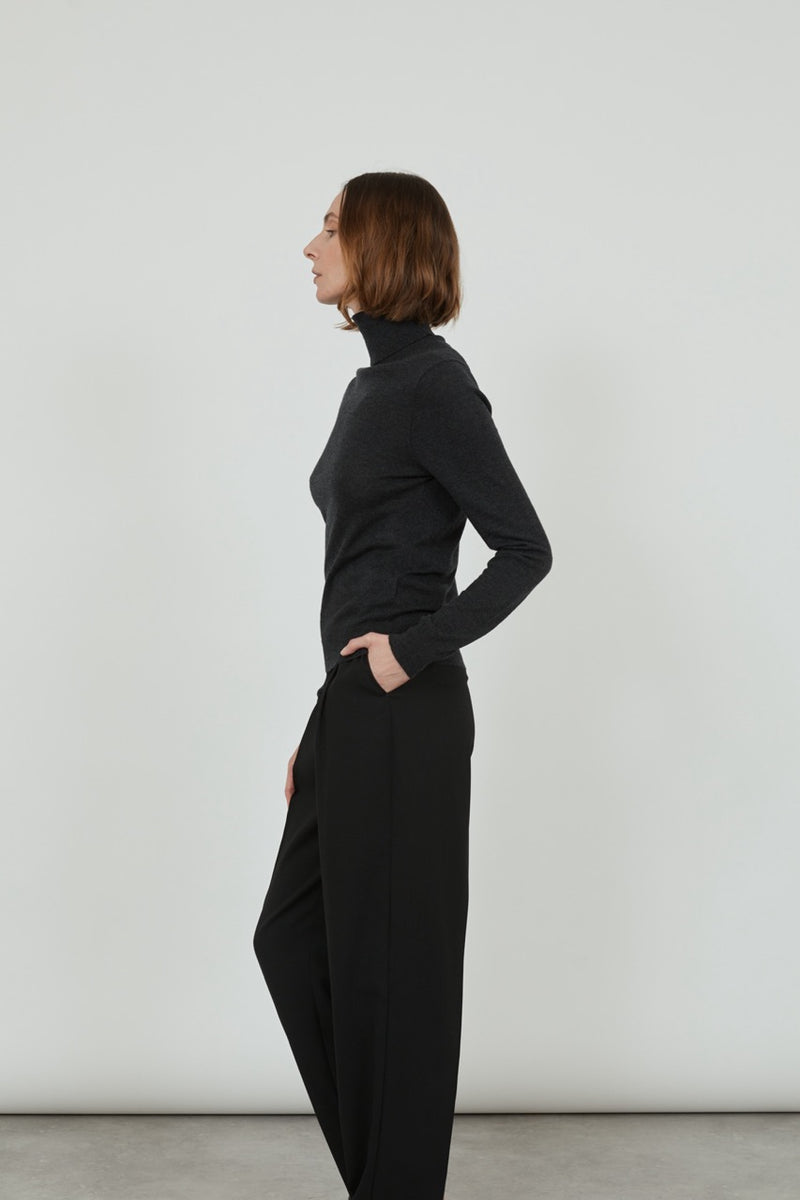 Frederica turtleneck knit | Dark grey - Ultrafine merino-cashmere-silk blend