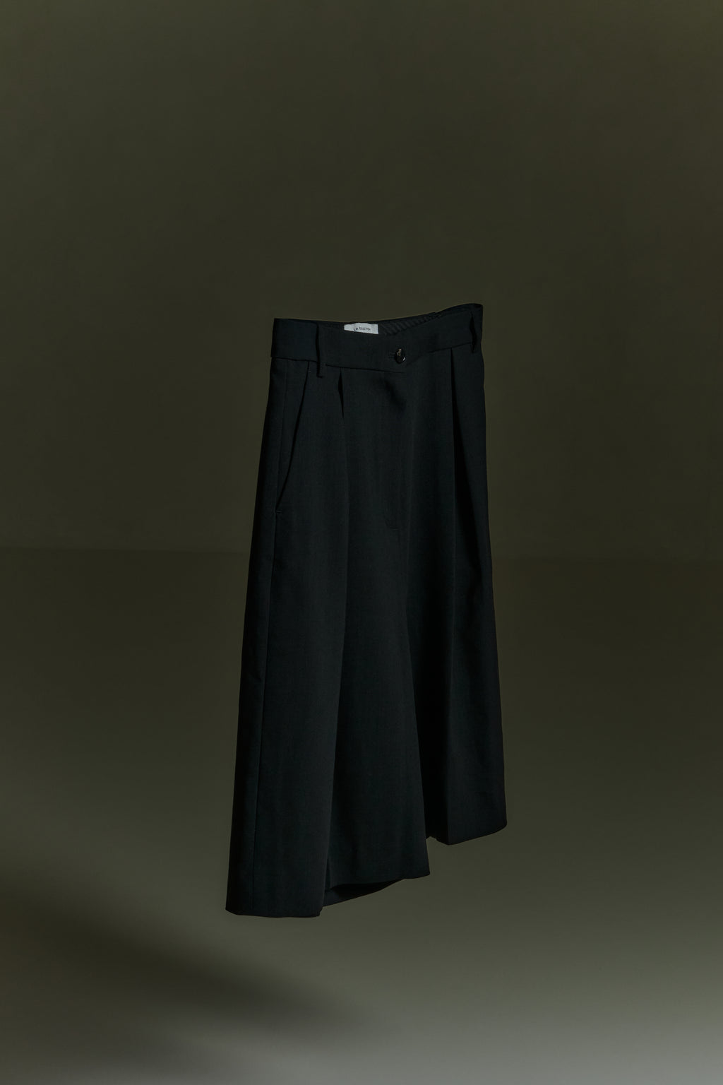 Frankie bermuda shorts | Black - Virgin wool