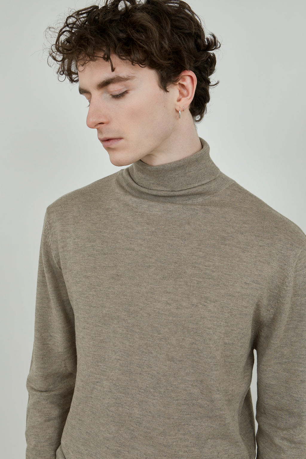 Fred turtleneck knit | Biscuit - Ultrafine merino-cashmere-silk blend