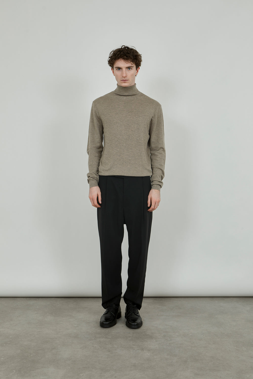 Fred turtleneck knit | Biscuit - Ultrafine merino-cashmere-silk blend