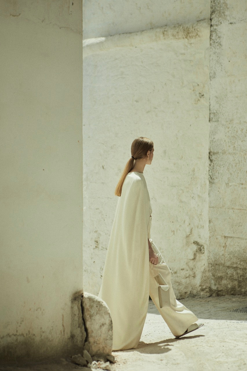 Ursula cape | Off white - Crepe silk
