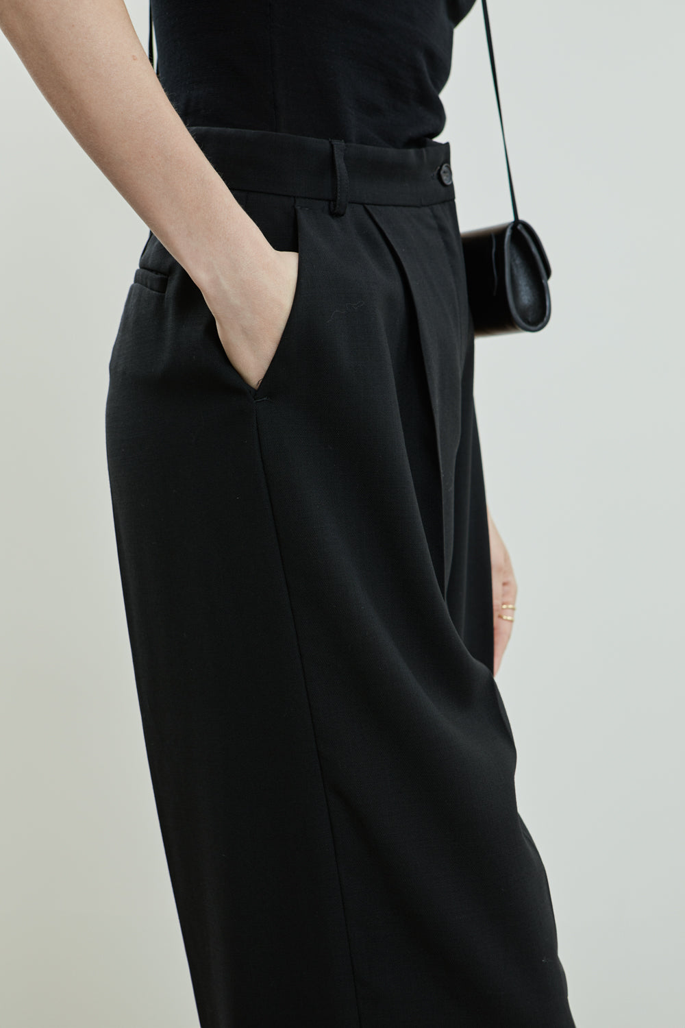 Dalida trousers | Black - Virgin wool