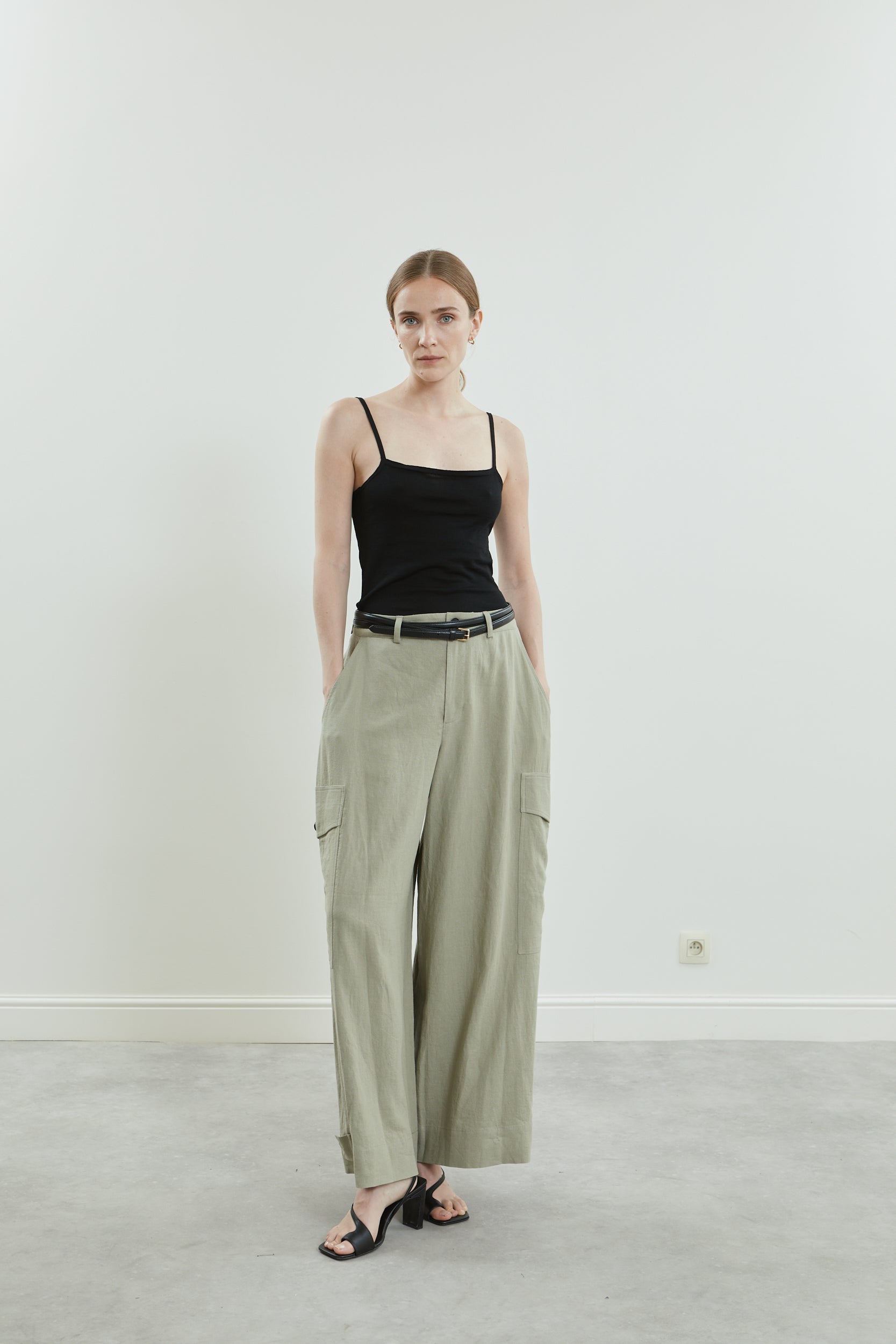 Stein short trousers | Sage - Linen