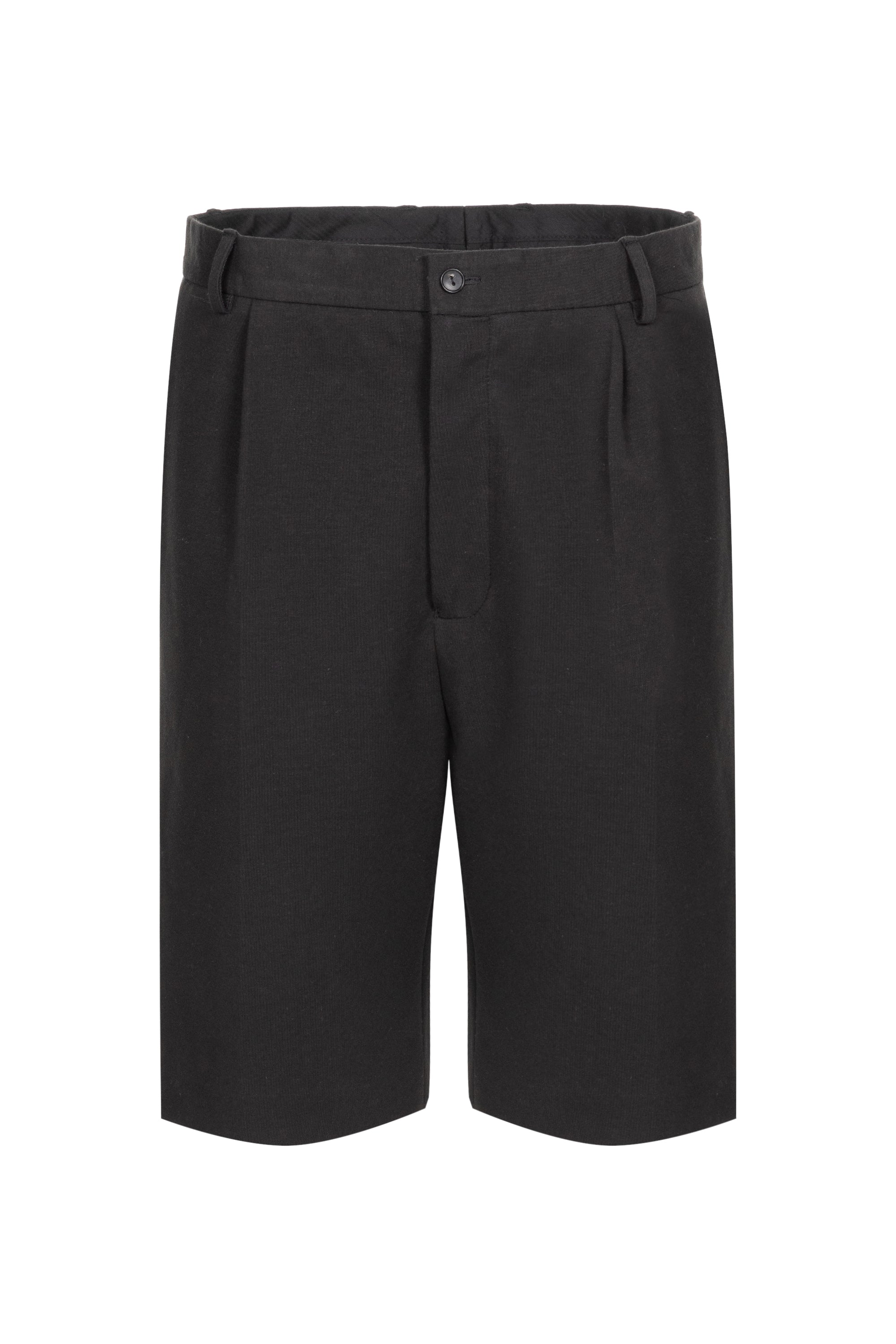 Close-up of fastening and fabric of the Maiko shorts.