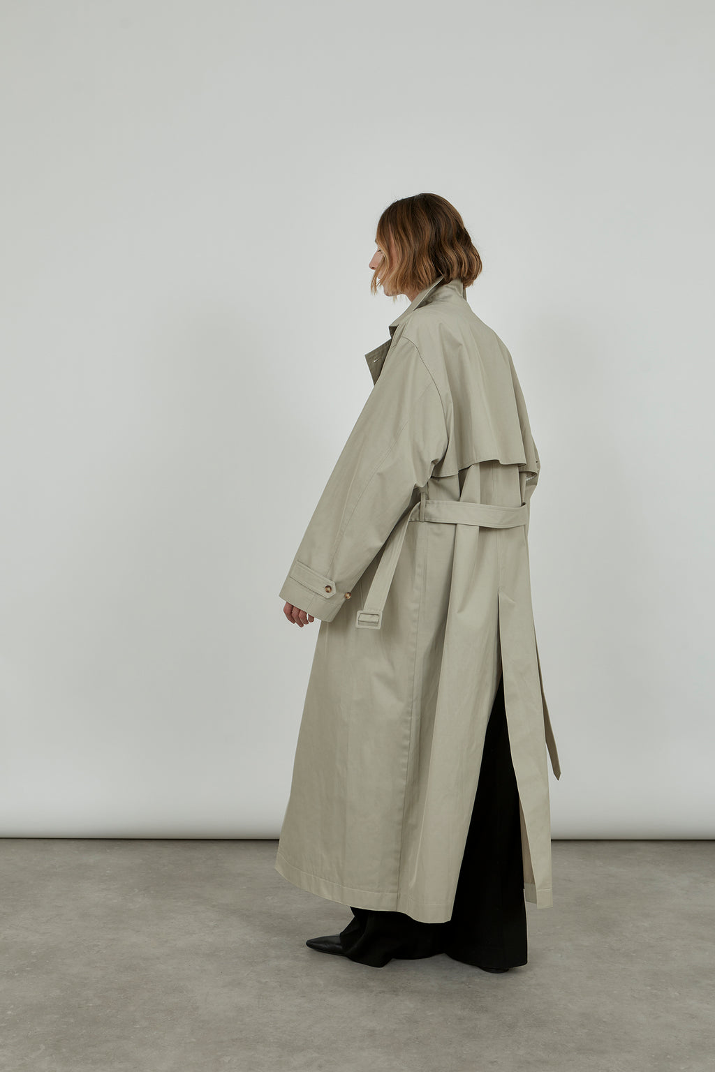 Marike raincoat | Beige - Water repellent organic cotton