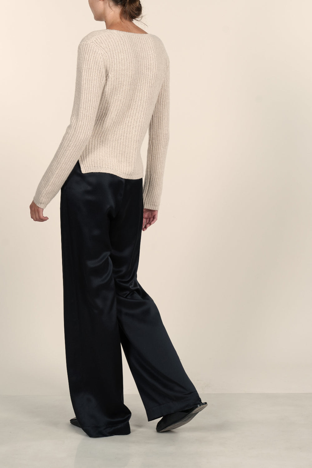 Bettina knitted sweater | Beige - Cashmere wool