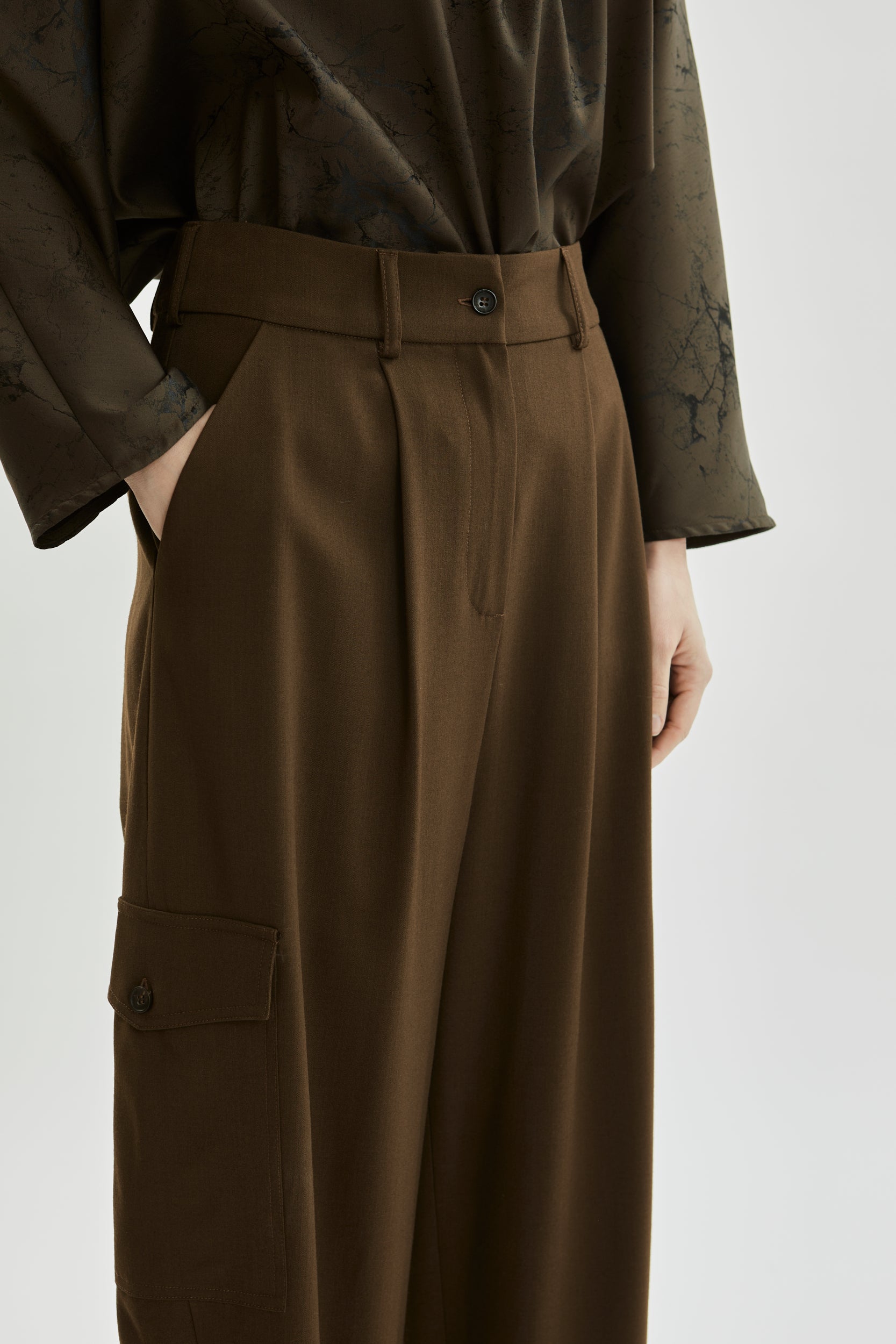 Tessa Trousers | Khaki - Virgin wool blend